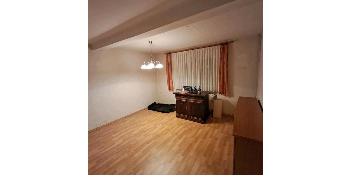 Reihenhaus Calbe (Saale) - 5 Zimmer, 125 m&sup2;, 69.000&euro; | Angebot:25444133