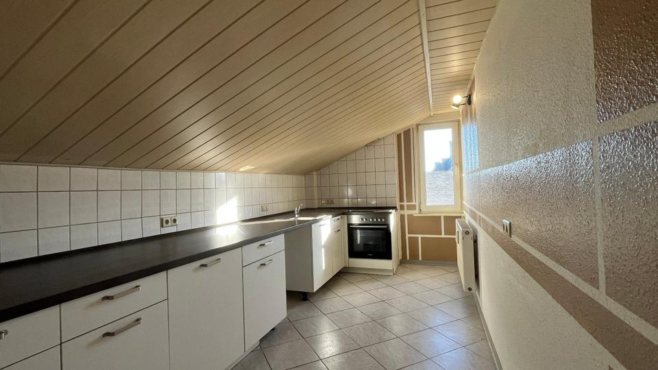 Dachgeschoßwohnung Mirow - 2.5 Zimmer, 64 m&sup2;, 480&euro; | Angebot:26247924