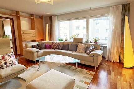 Wohnung zum Mieten in Stuttgart 1.750 € 150 m² 6 zimmer