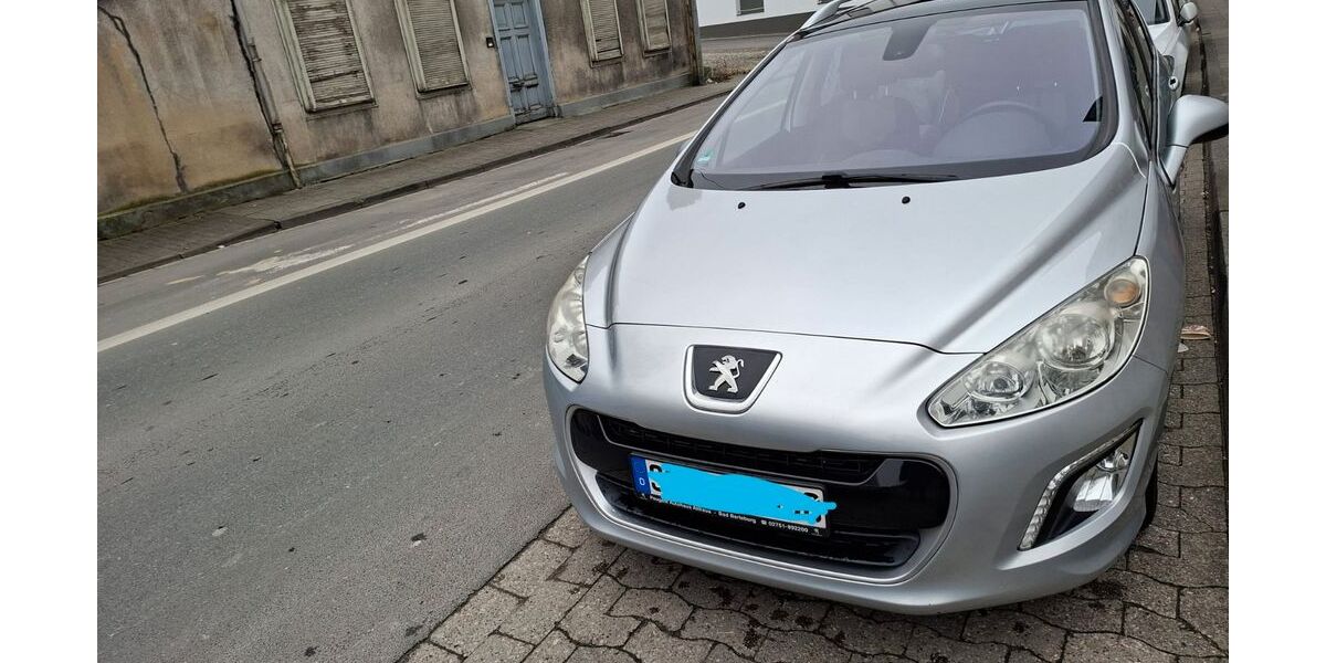 Peugeot 308 223.000 km 3.900 &euro; Lippstadt 59558