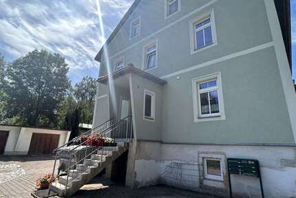 Wohnung zum Mieten in Robschütz 310 € 50.62 m²