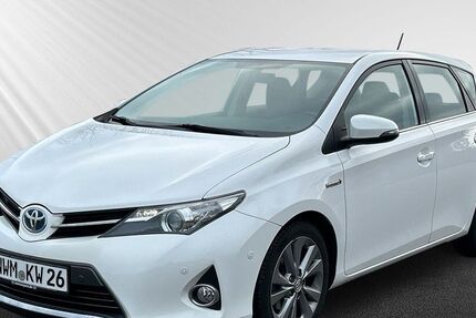 Toyota Auris 147.700 km 10.795 &euro; Neumünster 24536