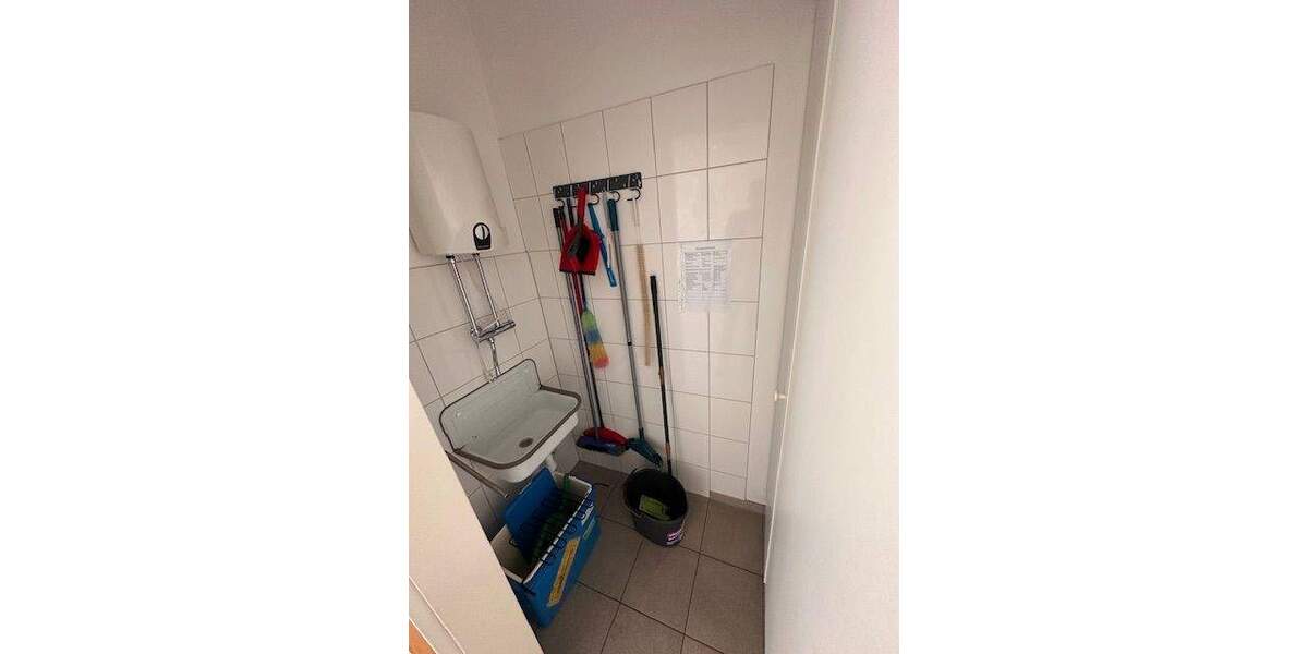 Gewerbeobjekt Buxtehude - 8 Zimmer, 187 m&sup2;, 2.400&euro; | Angebot:25745124