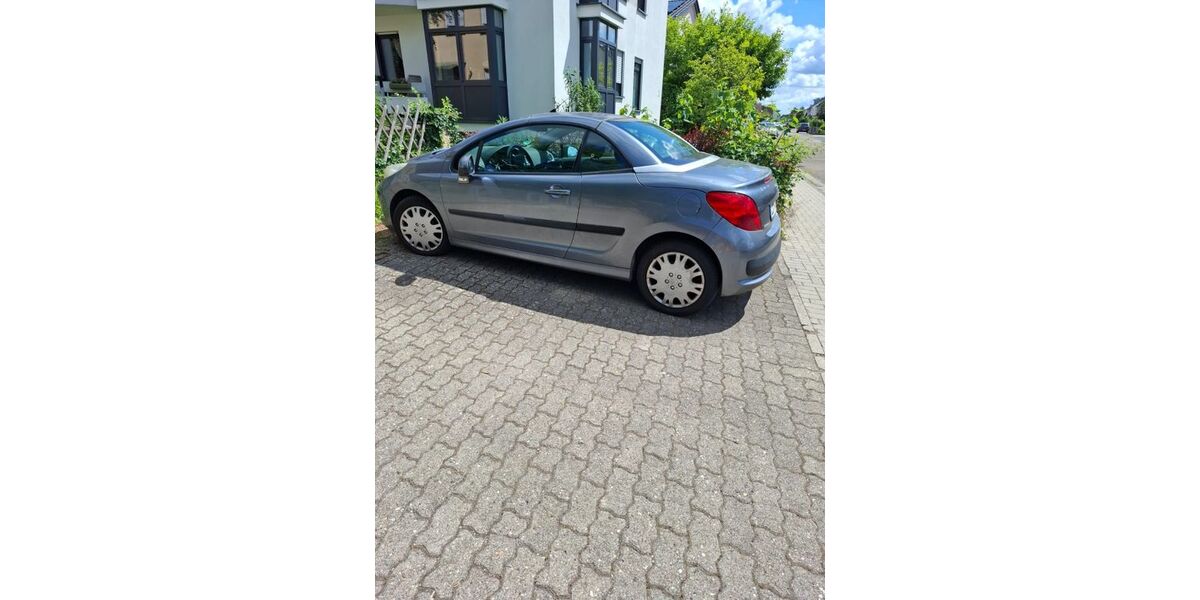 Peugeot 207 68.000 km 1.500 &euro; Landau 76829