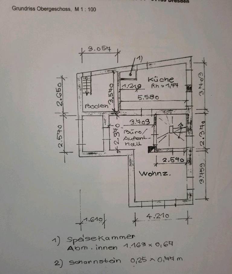 Freistehender Altbau mit Innenhof und Garten