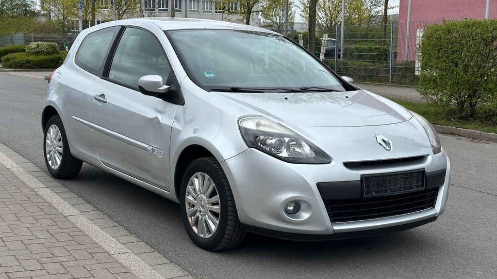 Renault Clio 205.000 km 2.199 &euro; Neuss 41460