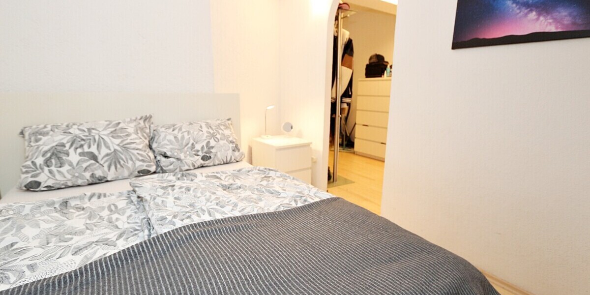 !! BEZUGSFREI !! Oben ist es am schönsten * möblierte 1,5-Zimmer-Wohnung im Dachgeschoss * TRUDERING - Dachgeschoßwohnung München Trudering-Riem | Angebot:24832250