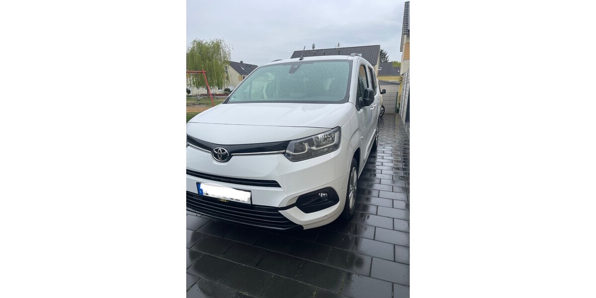 Toyota pro ace city verso 82.000 km 22.800 &euro; Dortmund 44135