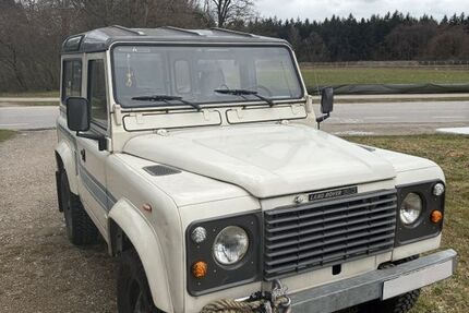 Land Rover Defender 218.000 km 29.999 &euro; Planegg 82152
