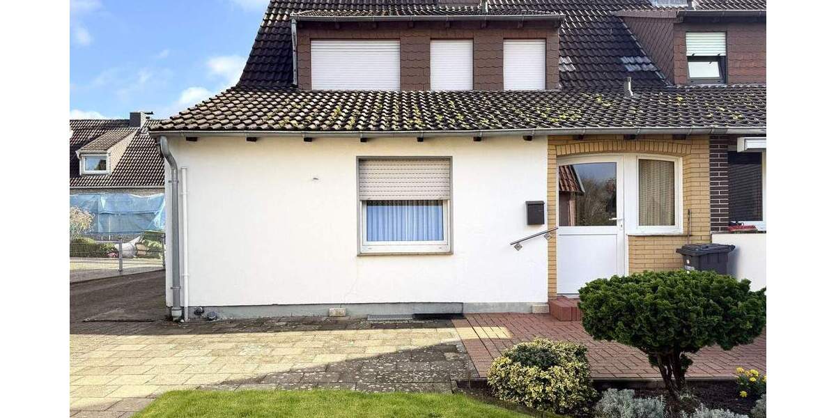 Diese Doppelhaushälfte wartet auf Ihre liebevolle Modernisierung! 6 zimmer