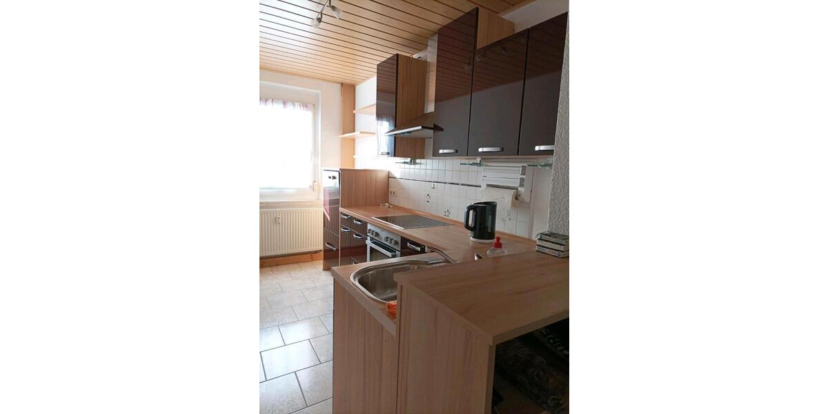 Erdgeschoßwohnung Weischlitz - 3 Zimmer, 69 m&sup2;, 580&euro; | Angebot:23846090