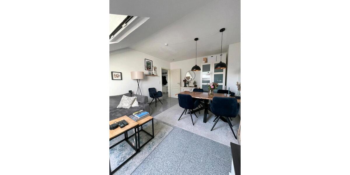 Dachgeschoßwohnung Neuss - 3 Zimmer, 65 m&sup2;, 630&euro; | Angebot:24802453