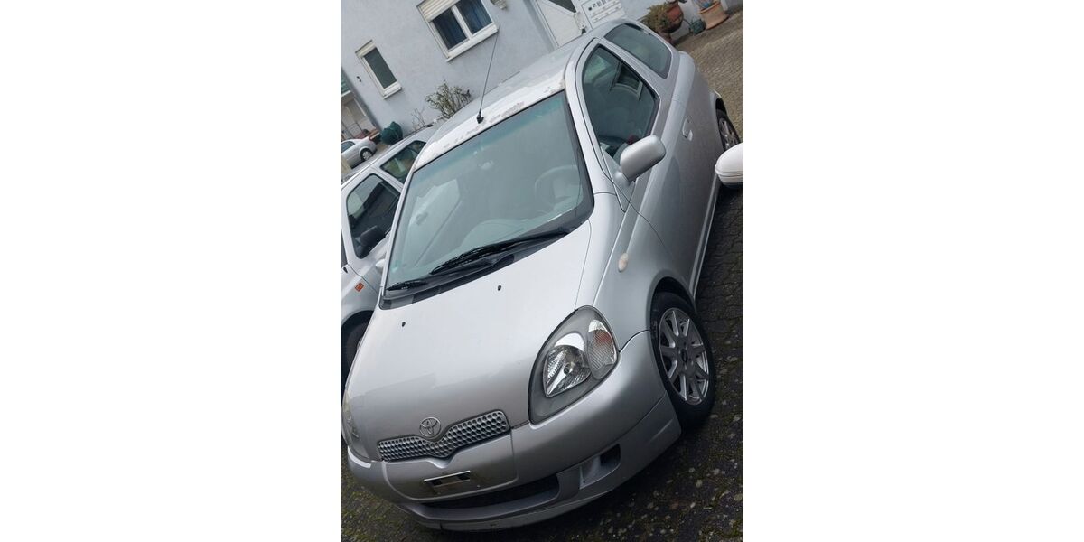 Toyota Yaris 180.000 km 1.950 &euro; Kirrweiler 67489