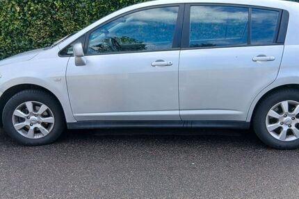 Nissan Tiida 130.000 km 2.850 &euro; Reinheim 64354