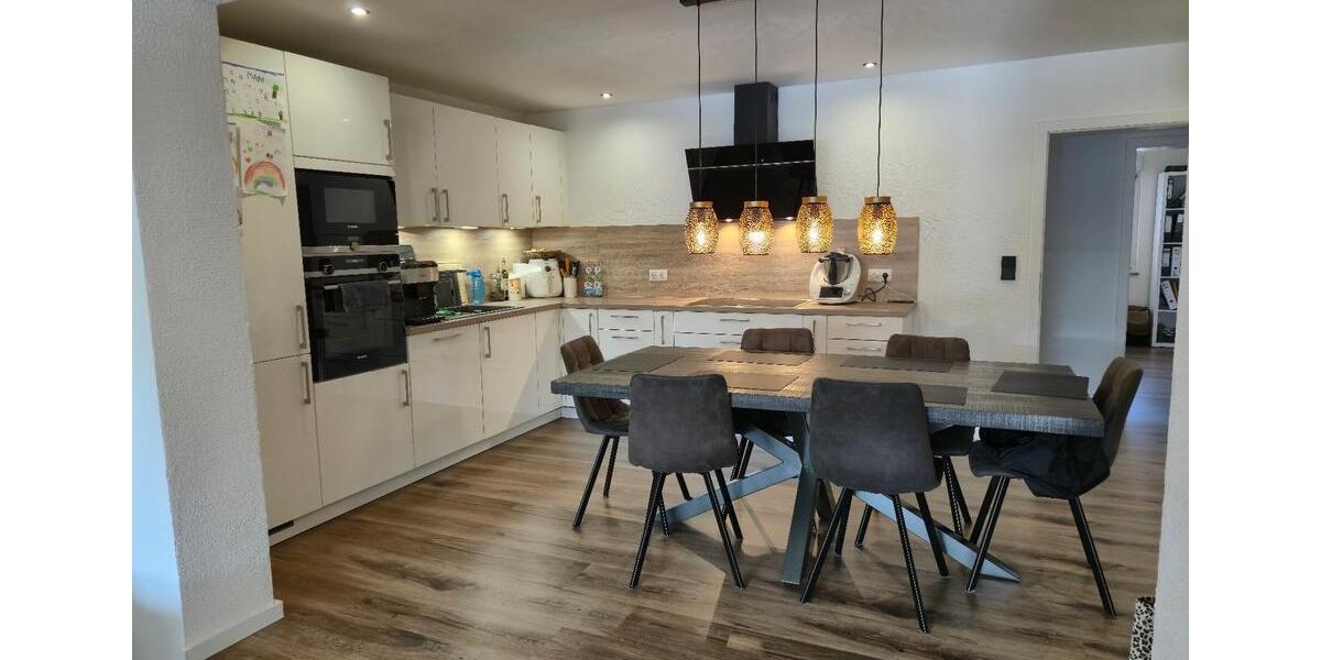 Einfamilienhaus Wesseling - 6 Zimmer, 204 m&sup2;, 825.000&euro; | Angebot:27157102