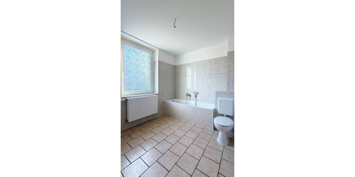 Etagenwohnung Zörbig - 3 Zimmer, 80 m&sup2;, 480&euro; | Angebot:24027971