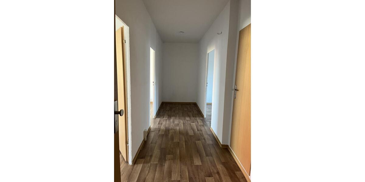 Etagenwohnung Wolmirstedt - 3 Zimmer, 70 m&sup2;, 455&euro; | Angebot:23507766