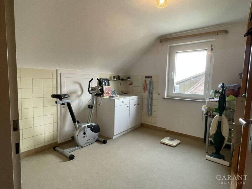 Ihr neues Zuhause erwartet Sie - Dreifamilienhaus mit viel Platz und Gestaltungsspielraum!