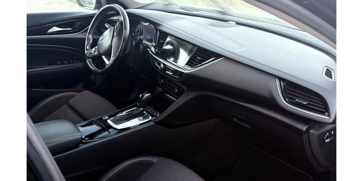 Opel Insignia 63.358 km 14.500 &euro; Dommitzsch 04880