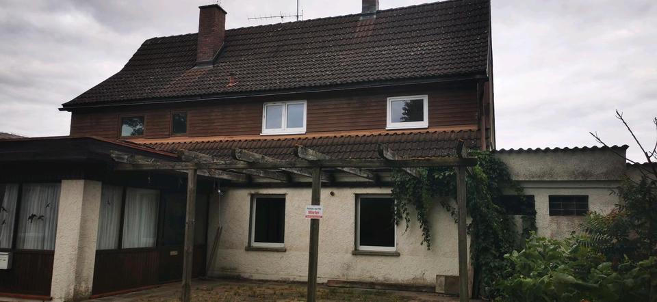 Einfamilienhaus mit viel Potenzial miete gegen Renovierung 3 zimmer