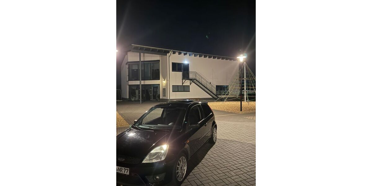 Ford Fiesta 152.000 km 2.650 &euro; Waldbröl 51545