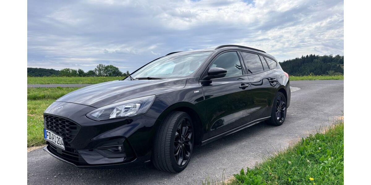 Ford Focus 56.000 km 17.500 &euro; Hilders 36115