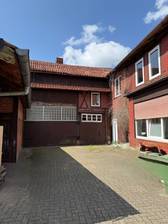 Haus zum Kaufen in Söhlde 260.000 € 218 m²