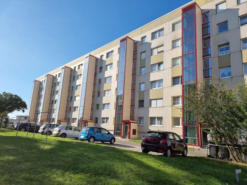Wohnung zum Mieten in Crimmitschau 364 € 56.18 m² 2.5 zimmer