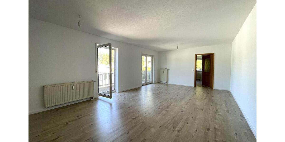 Etagenwohnung Klingenthal - 3 Zimmer, 105 m&sup2;, 475&euro; | Angebot:26647916