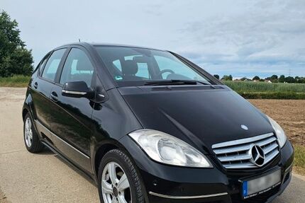 Mercedes-Benz A 180 198.639 km 2.670 &euro; Hollenbach 86568
