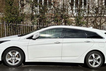 Hyundai i40 190.000 km 8.500 &euro; Kassel 34131