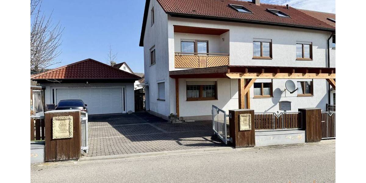 Mehrfamilienhaus, Wohnhaus Treuchtlingen - 7 Zimmer, 180 m&sup2;, 620.000&euro; | Angebot:26079409