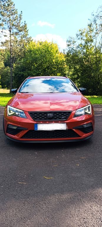 Seat Leon 99.980 km 22.499 € Niederfischbach 57572