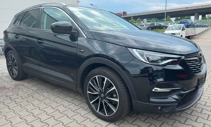 Opel Grandland (X) 20.599 km 23.900 &euro; Frankfurt (Oder) 15234