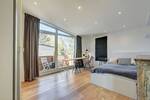Individuelles und modernisiertes Architektenhaus mit Einlieger- oder Bürobereich