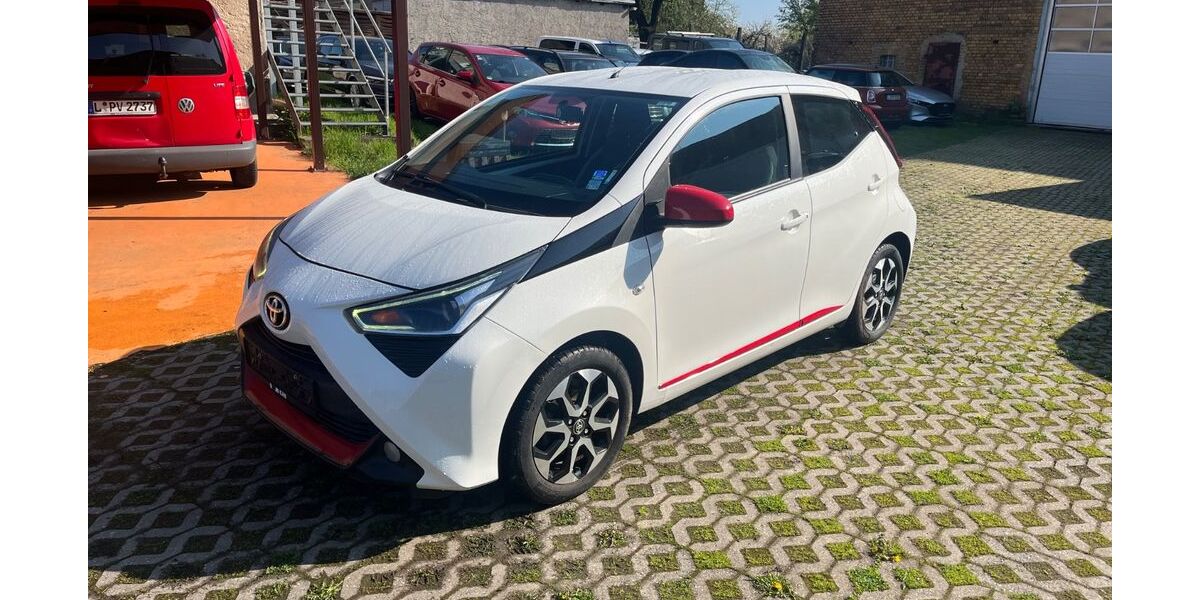 Toyota Aygo (X) 27.000 km 10.999 &euro; Leipzig 04288