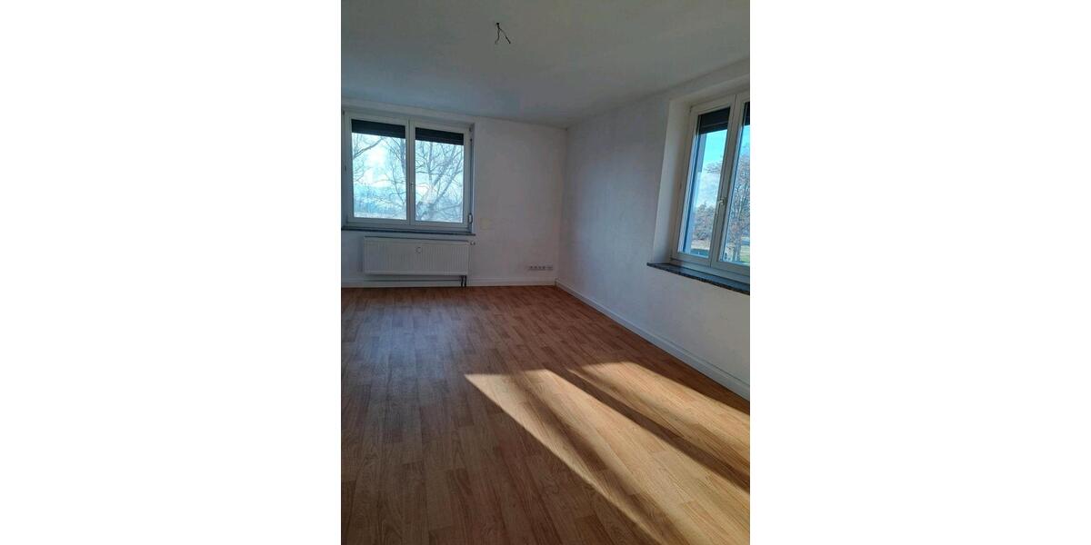 Etagenwohnung Hohenmölsen - 2 Zimmer, 50 m&sup2;, 530&euro; | Angebot:25397841