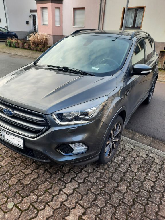 Ford Kuga 25.220 km 17.699 € Saarlouis 66740