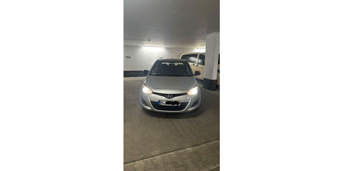 Hyundai i20 59.800 km 5.500 &euro; münchen 80933