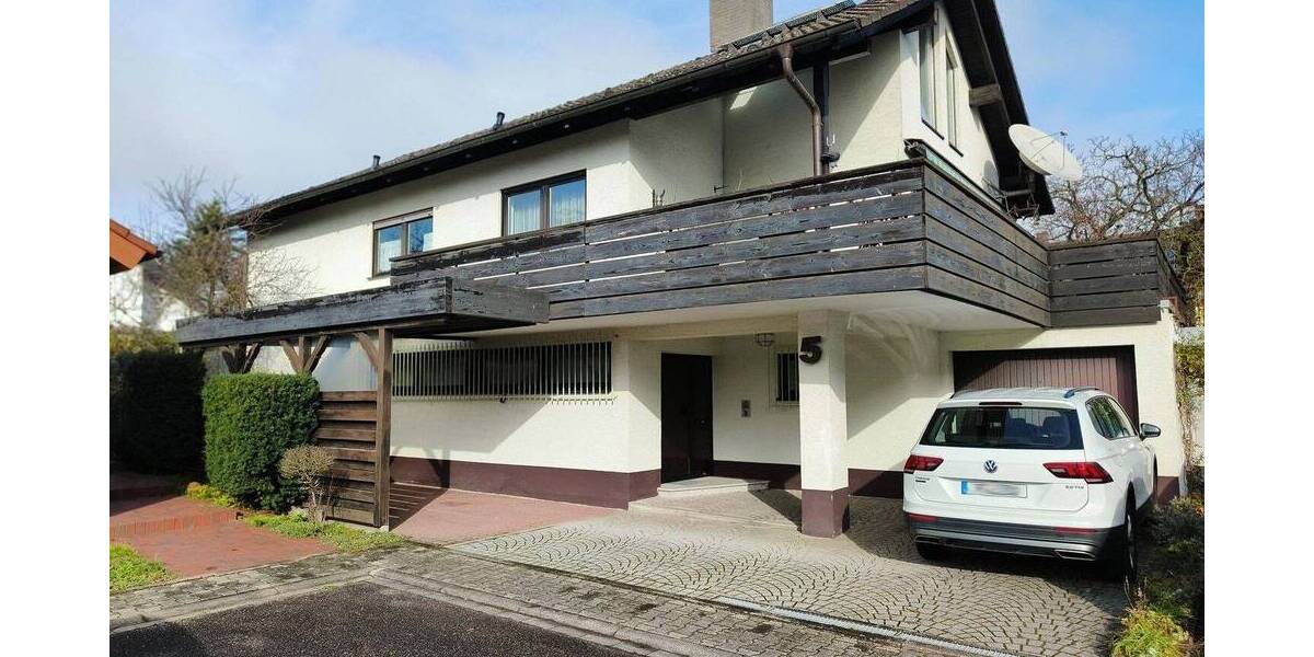 Modernes Einfamilienhaus mit ELW, offenem Kamin und großem Balkon - großzügig und lichtdurchflutet 4 zimmer