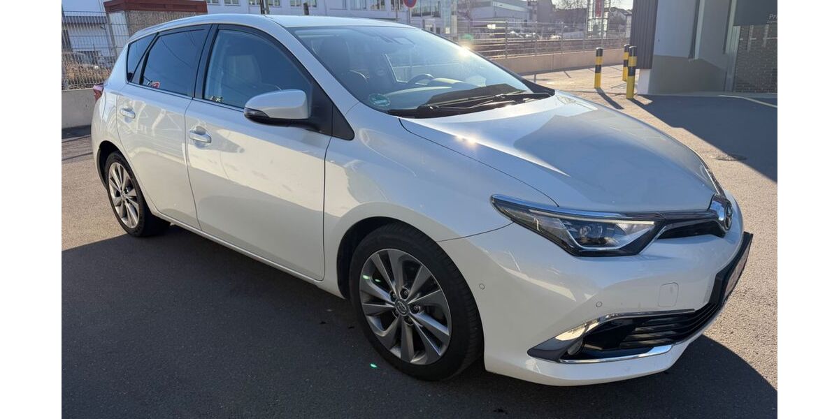 Toyota Auris 159.000 km 9.999 &euro; Ditzingen 71254