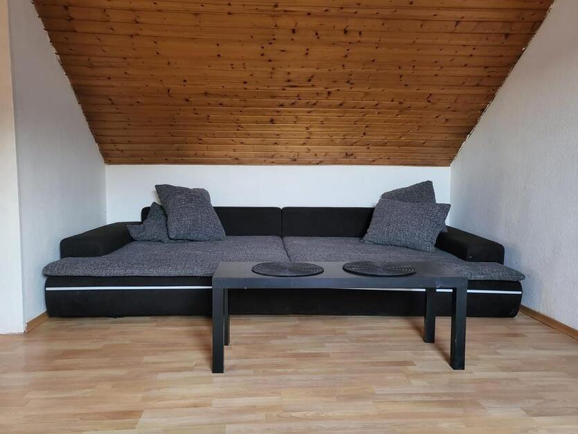 Helle 2,5 Zi-DG Wohnung in TOP LAGE direkt Rewe Center in Pegnitz