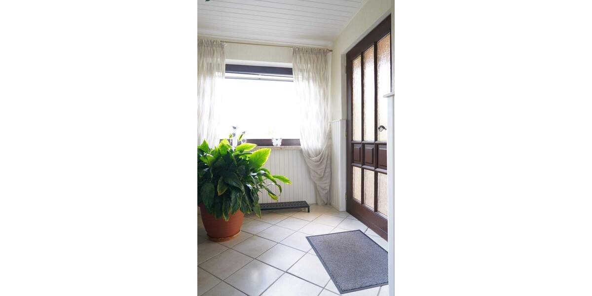 Etagenwohnung Edemissen Wipshausen - 3 Zimmer, 108 m&sup2;, 85.000&euro; | Angebot:23833411