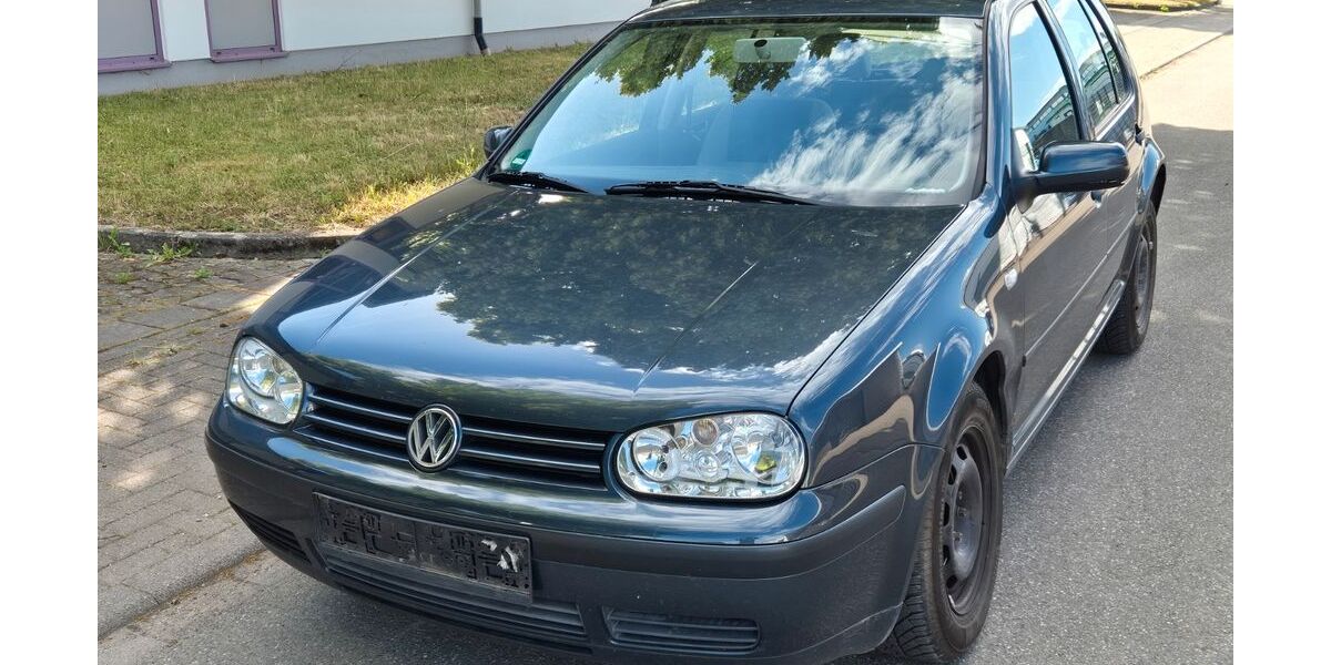 VW Golf 275.000 km 1.111 &euro; Kippenheim 77971