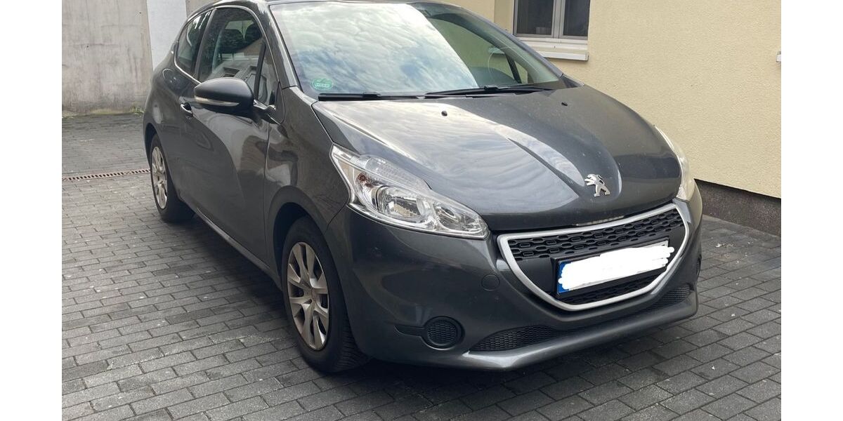 Peugeot 208 68.000 km 4.699 &euro; Zehdenick 16792