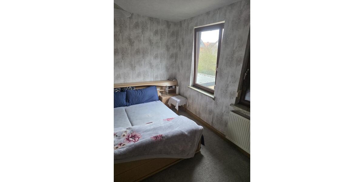 Einfamilienhaus Einbeck - 11 Zimmer, 253 m&sup2;, 1.200&euro; | Angebot:26500466