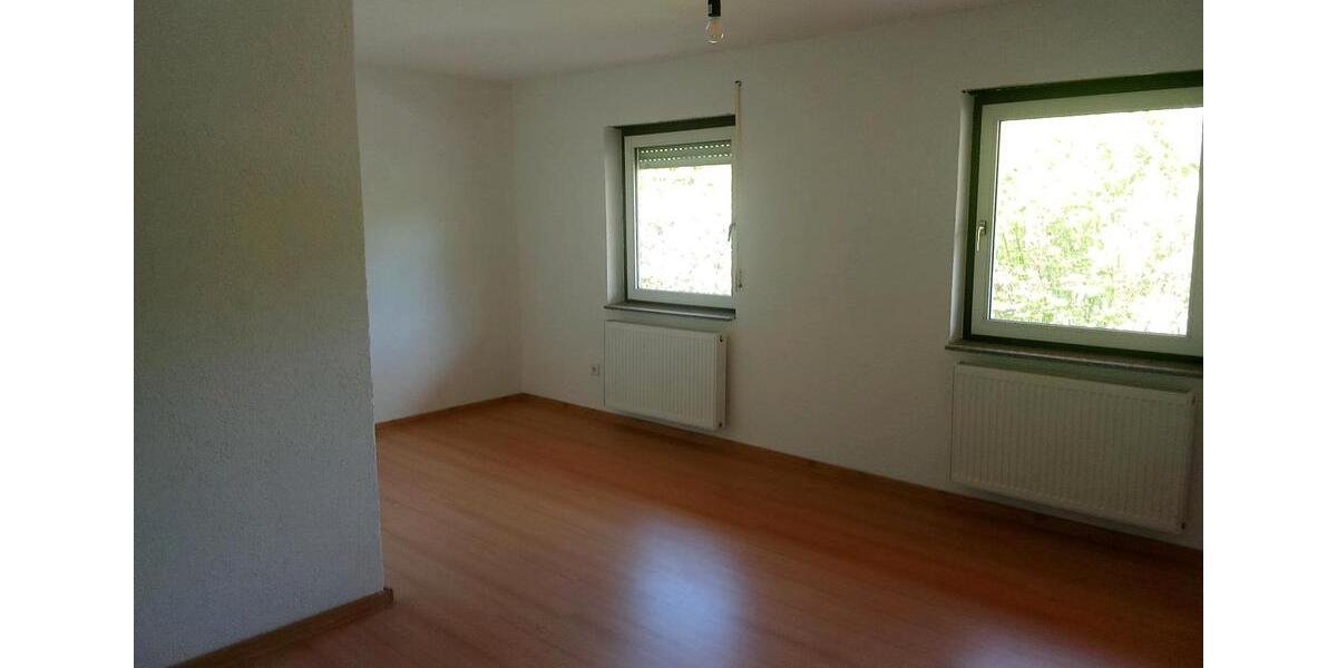 Etagenwohnung Weißenbrunn - 4 Zimmer, 110 m&sup2;, 150.000&euro; | Angebot:26445675