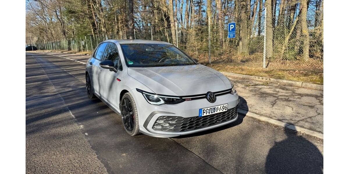 VW Golf 49.700 km 27.899 &euro; Pforzheim 75181