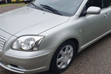 Toyota Avensis 99.000 km 4.500 € Saarbrücken - Burbach 66115