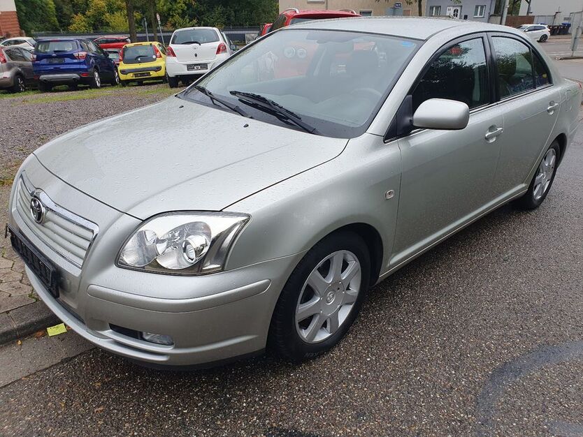 Toyota Avensis 99.000 km 4.500 € Saarbrücken - Burbach 66115